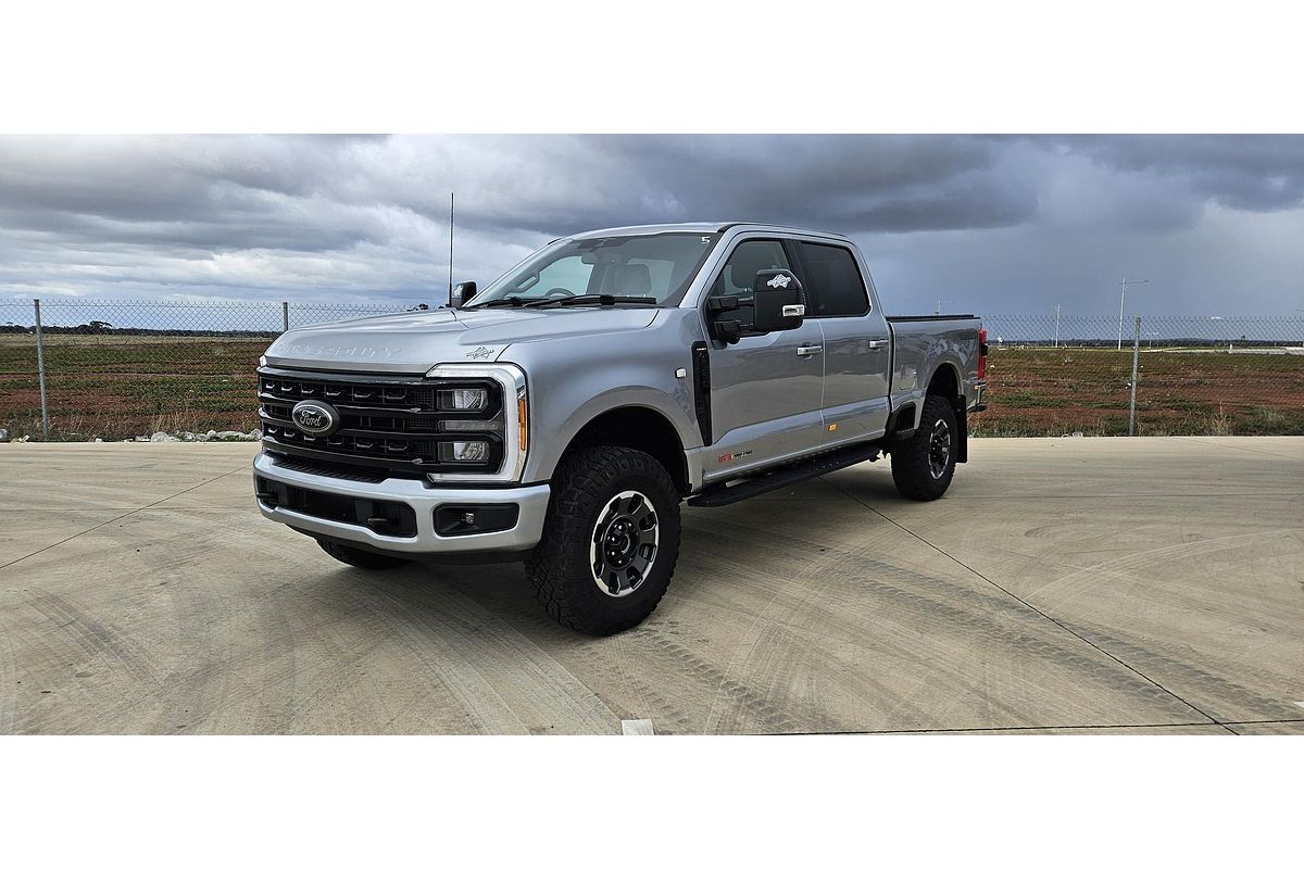 2023 Ford F350 Lariat 4X4