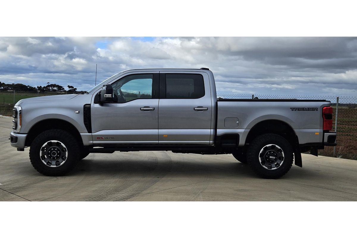2023 Ford F350 Lariat 4X4