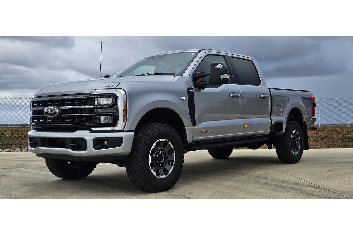 2023 Ford F350 Lariat 4X4