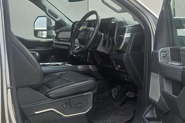 2023 Ford F350 Lariat 4X4