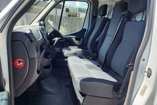 2014 Renault Master  X62 MWB Mid Roof