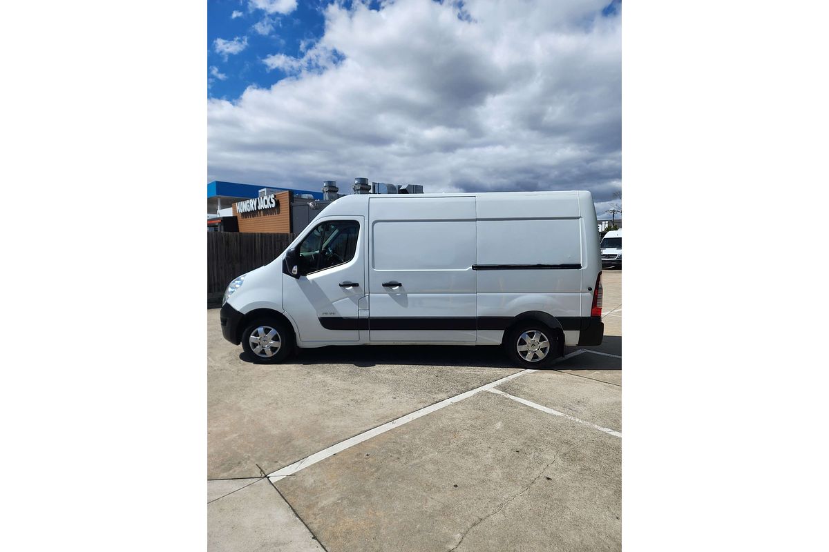 2014 Renault Master  X62 MWB Mid Roof