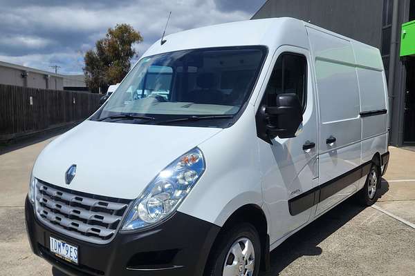 2014 Renault Master  X62 MWB Mid Roof