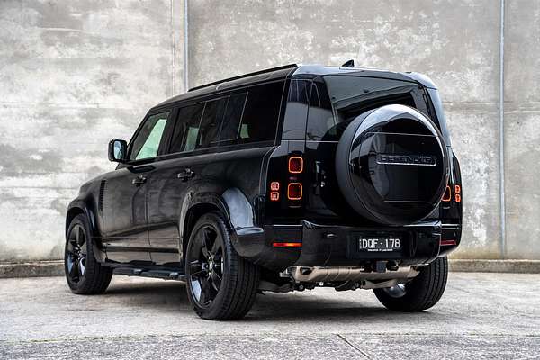 2025 Land Rover Defender 110 P400 X-Dynamic SE L663