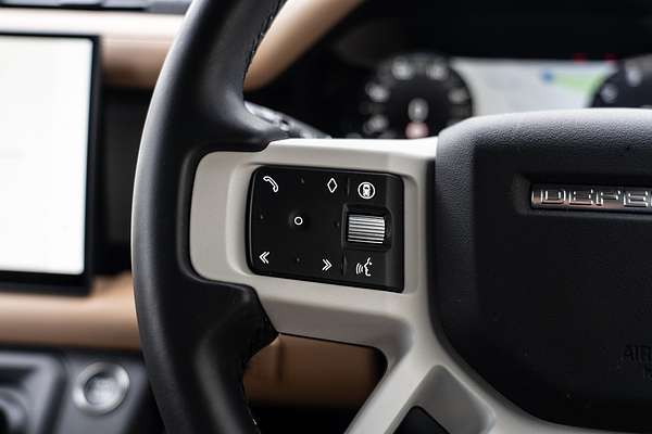 2025 Land Rover Defender 110 P400 X-Dynamic SE L663