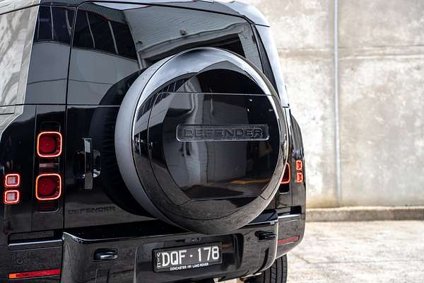 2025 Land Rover Defender 110 P400 X-Dynamic SE L663