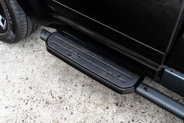 2025 Land Rover Defender 110 P400 X-Dynamic SE L663