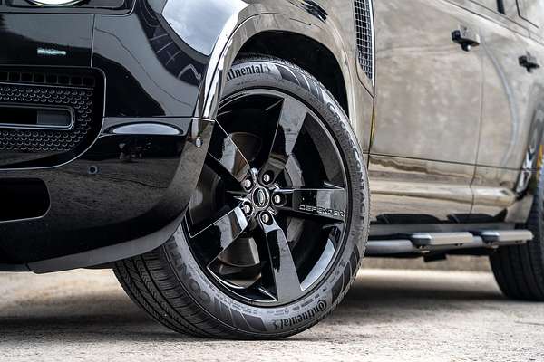 2025 Land Rover Defender 110 P400 X-Dynamic SE L663