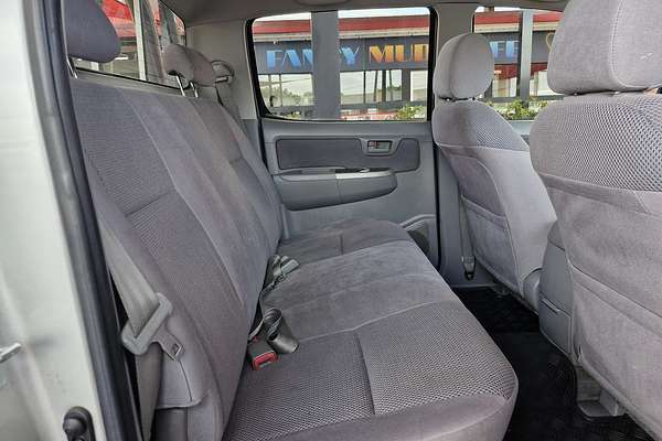 2005 Toyota Hilux SR5 KUN26R 4X4