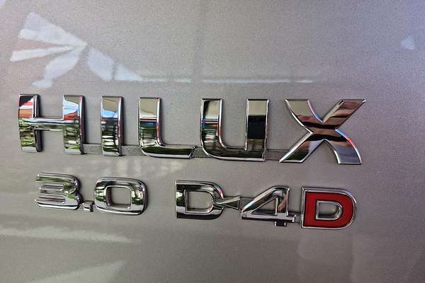 2005 Toyota Hilux SR5 KUN26R 4X4