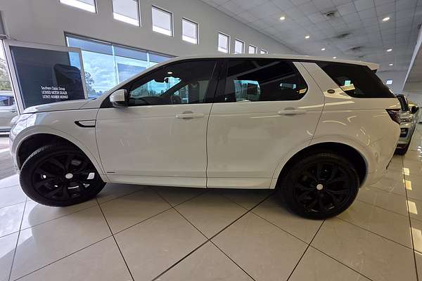 2019 Land Rover Discovery SD4 S Series 5