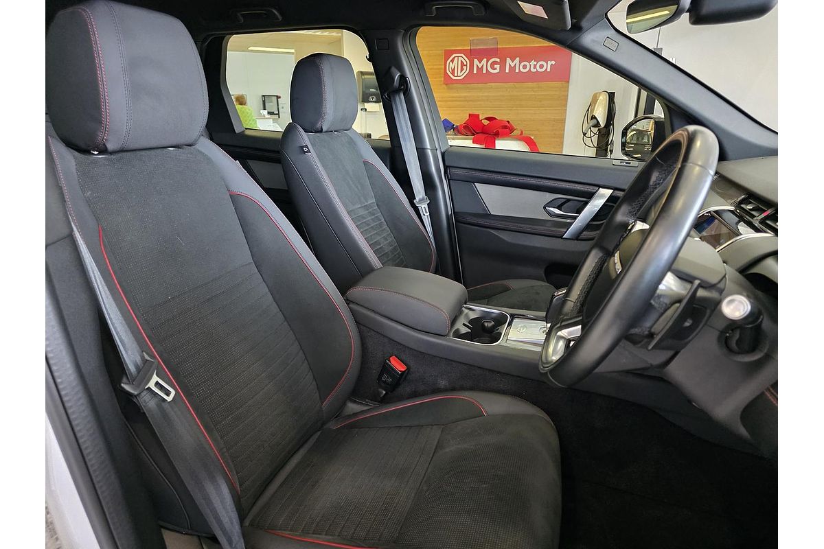 2019 Land Rover Discovery SD4 S Series 5