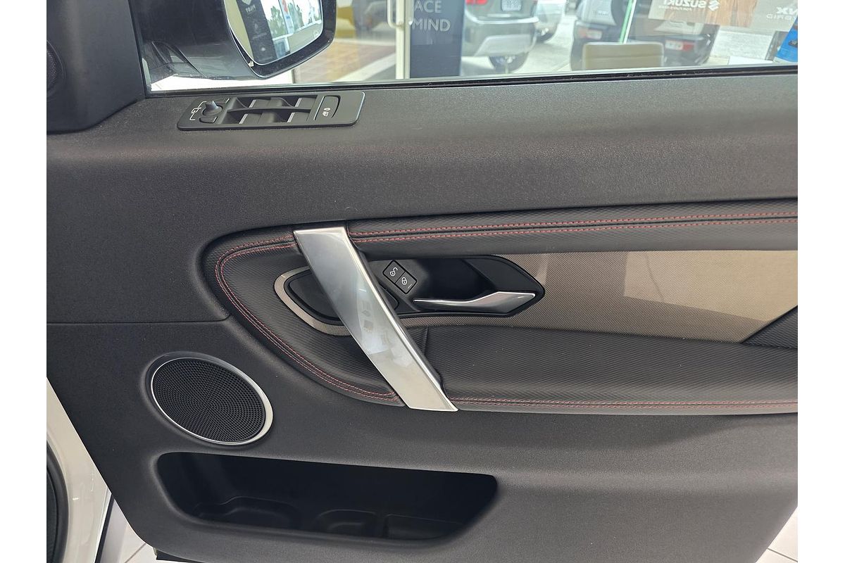 2019 Land Rover Discovery SD4 S Series 5