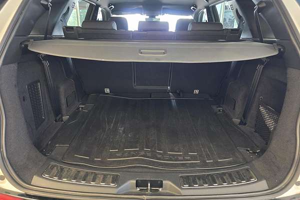 2019 Land Rover Discovery SD4 S Series 5