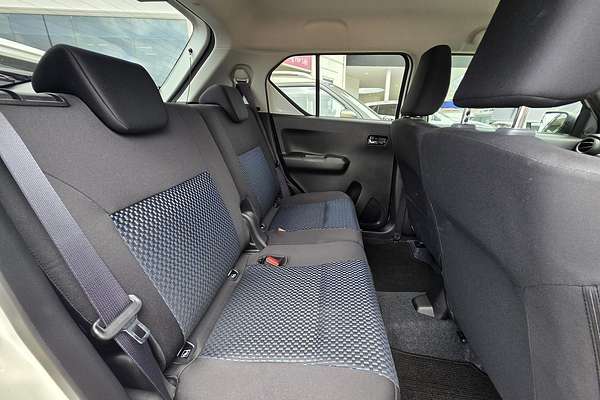 2019 Land Rover Discovery SD4 S Series 5