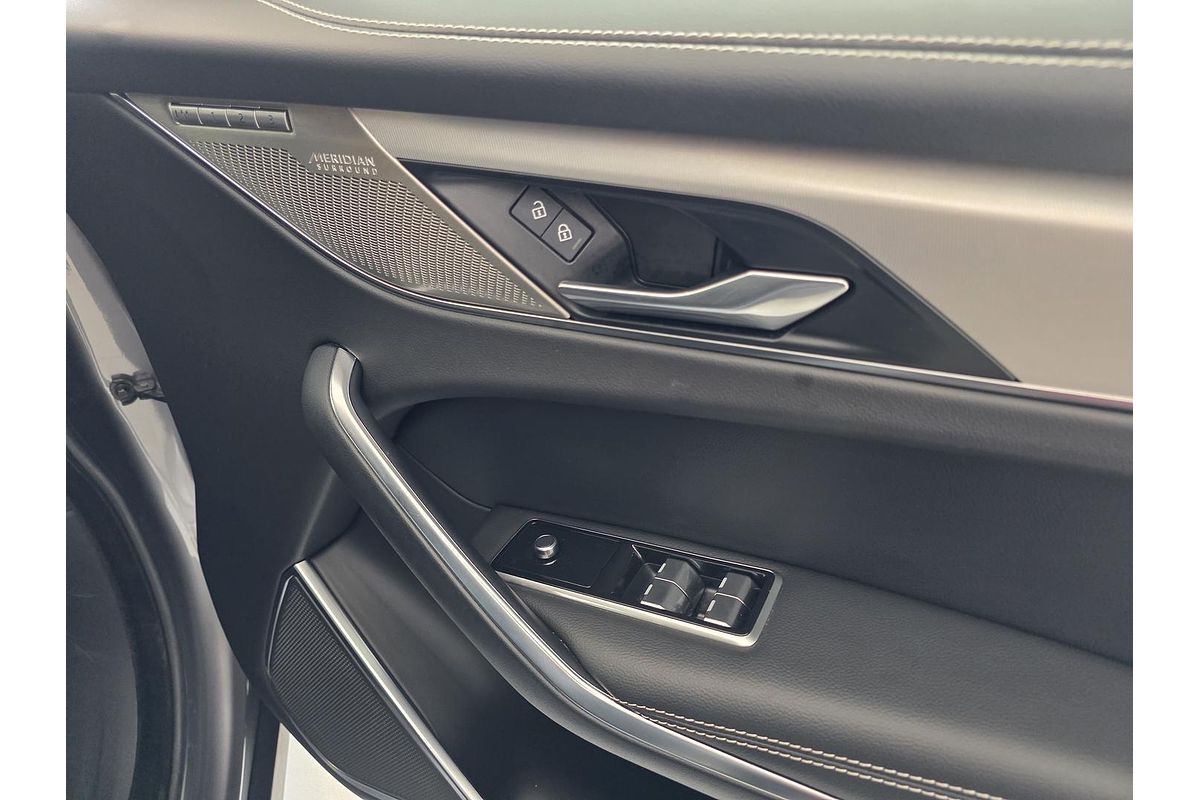 2023 Jaguar F-PACE P250 R-Dynamic S X761