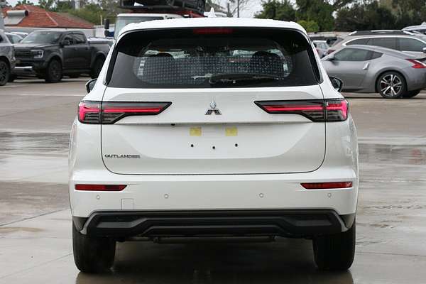 2025 Mitsubishi Outlander ES ZM