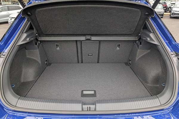 2025 Volkswagen T-Roc 140TSI R-Line D11