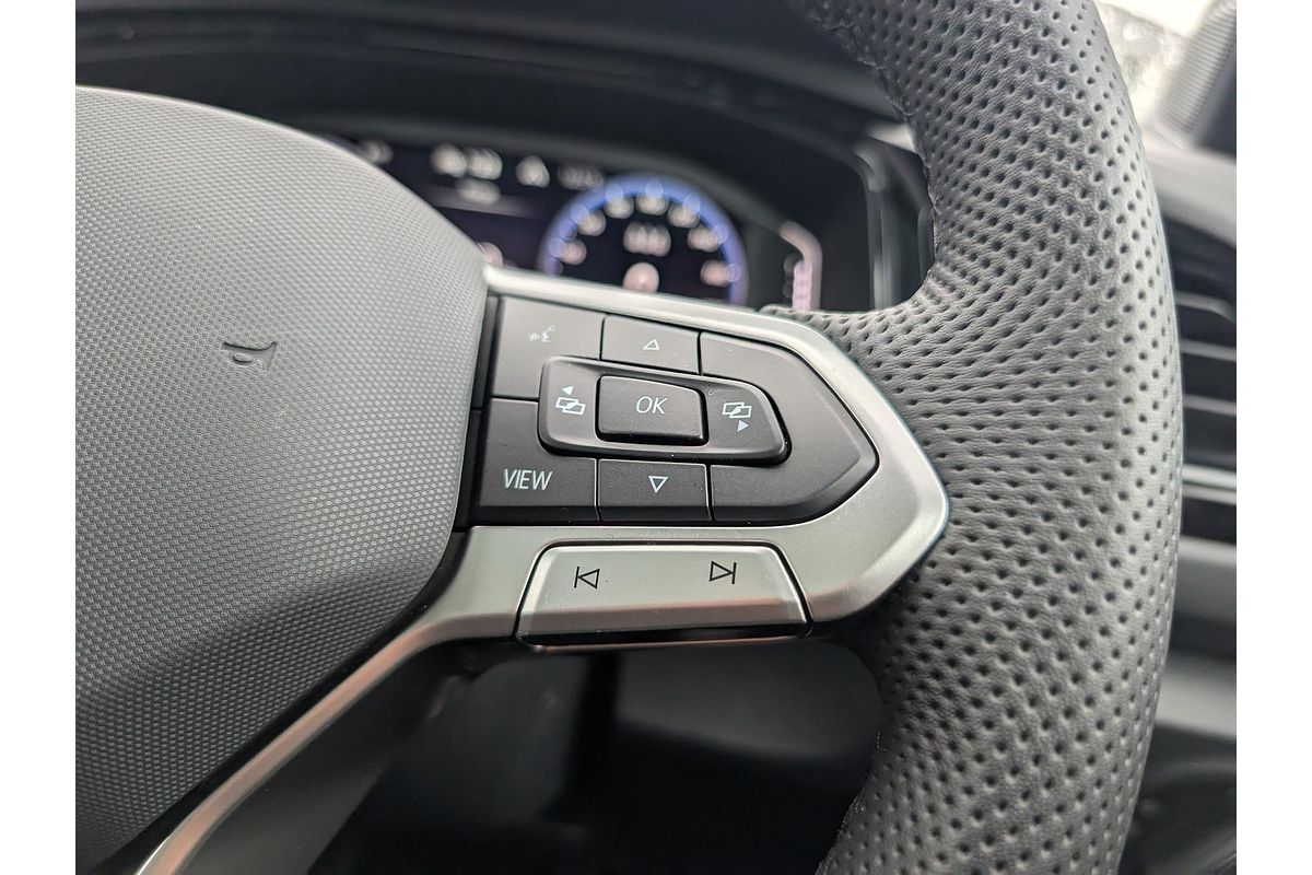 2025 Volkswagen T-Roc 140TSI R-Line D11