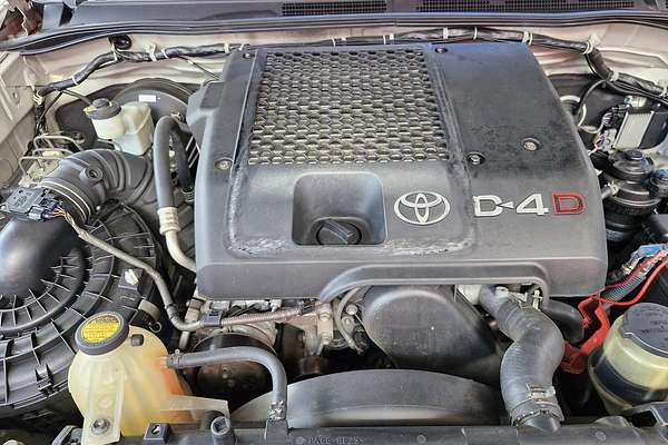 2005 Toyota Hilux SR5 KUN26R 4X4