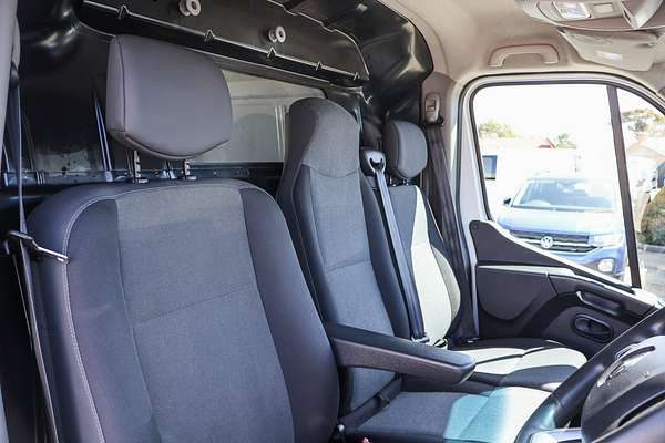 2020 Renault Master Pro 110kW X62 Phase 2 MWB Mid Roof