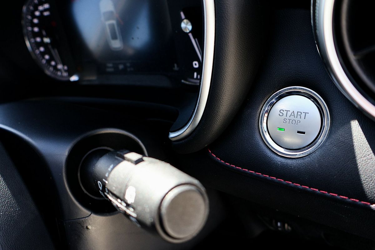 2022 MG HS Core SAS23