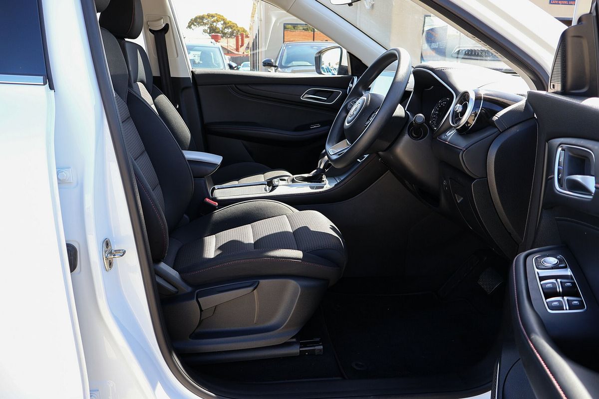 2022 MG HS Core SAS23