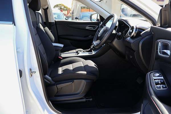 2022 MG HS Core SAS23