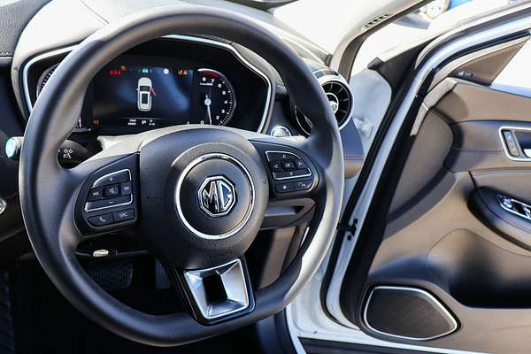 2022 MG HS Core SAS23