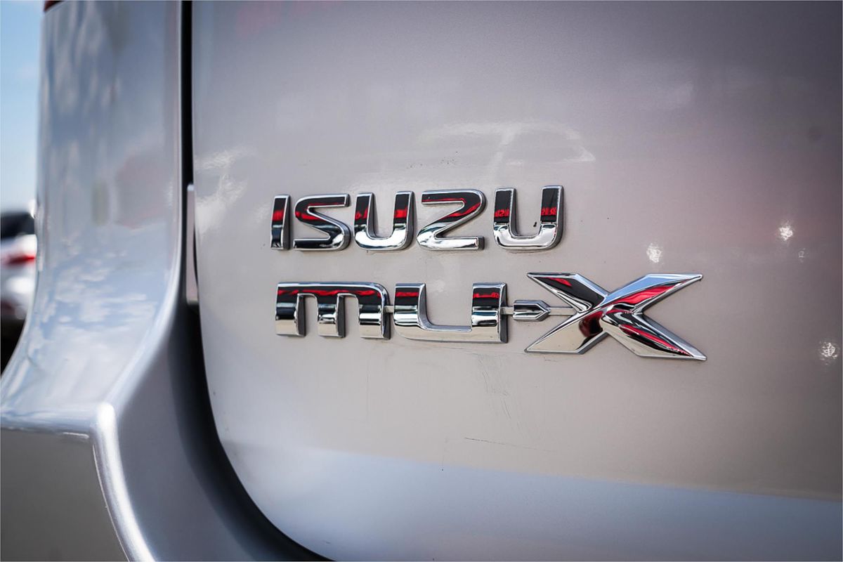2019 Isuzu MU-X LS-M