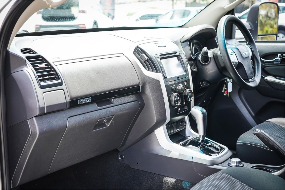 2019 Isuzu MU-X LS-M