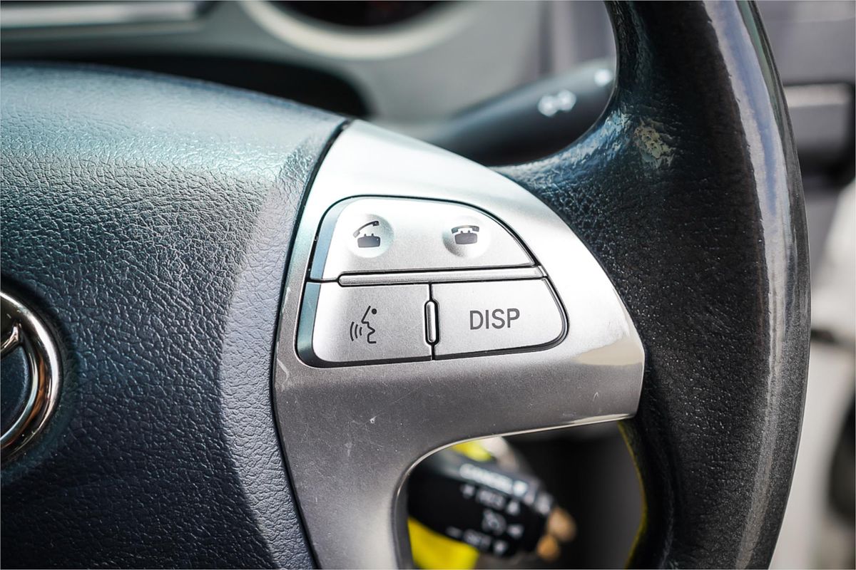 2005 Toyota Hilux SR5 GGN25R 4X4