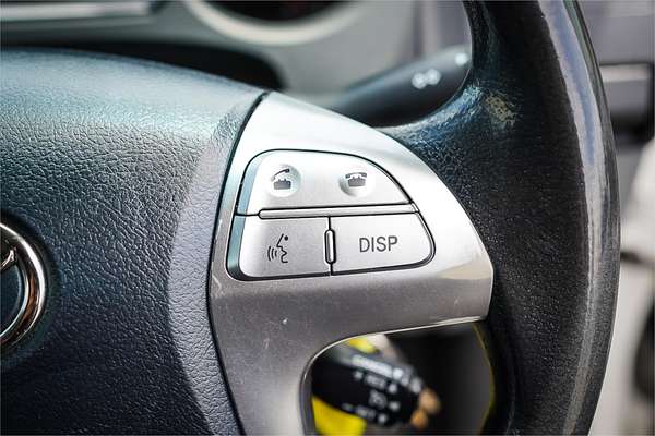 2005 Toyota Hilux SR5 GGN25R 4X4