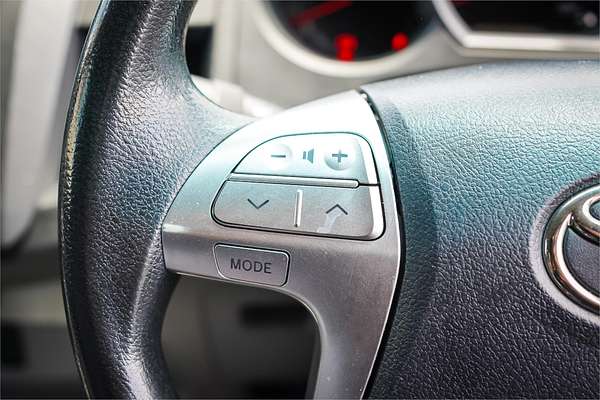 2005 Toyota Hilux SR5 GGN25R 4X4