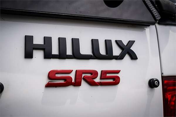 2005 Toyota Hilux SR5 GGN25R 4X4