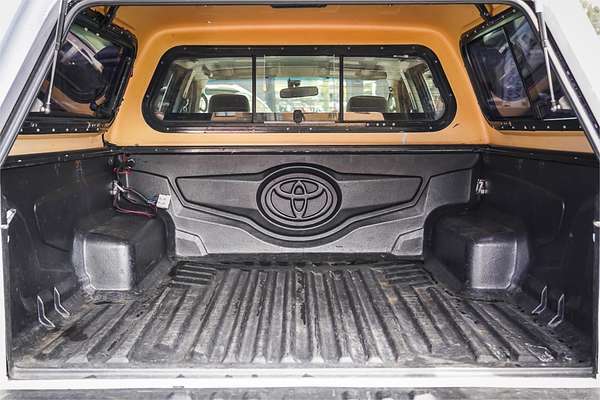 2005 Toyota Hilux SR5 GGN25R 4X4