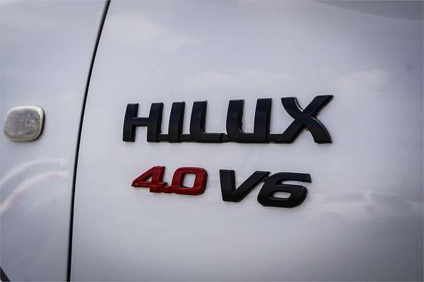 2005 Toyota Hilux SR5 GGN25R 4X4