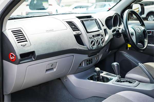 2005 Toyota Hilux SR5 GGN25R 4X4