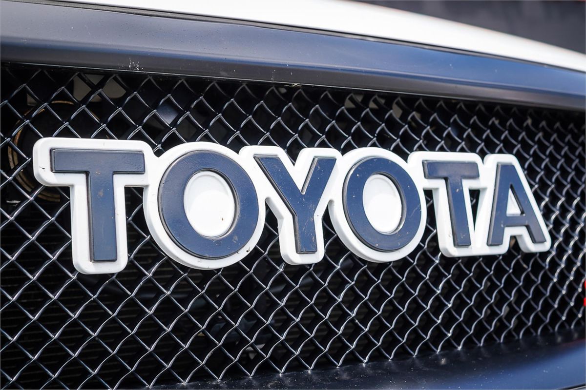 2005 Toyota Hilux SR5 GGN25R 4X4