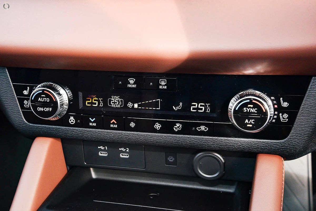 2025 Mitsubishi Outlander Exceed Tourer ZM AWD