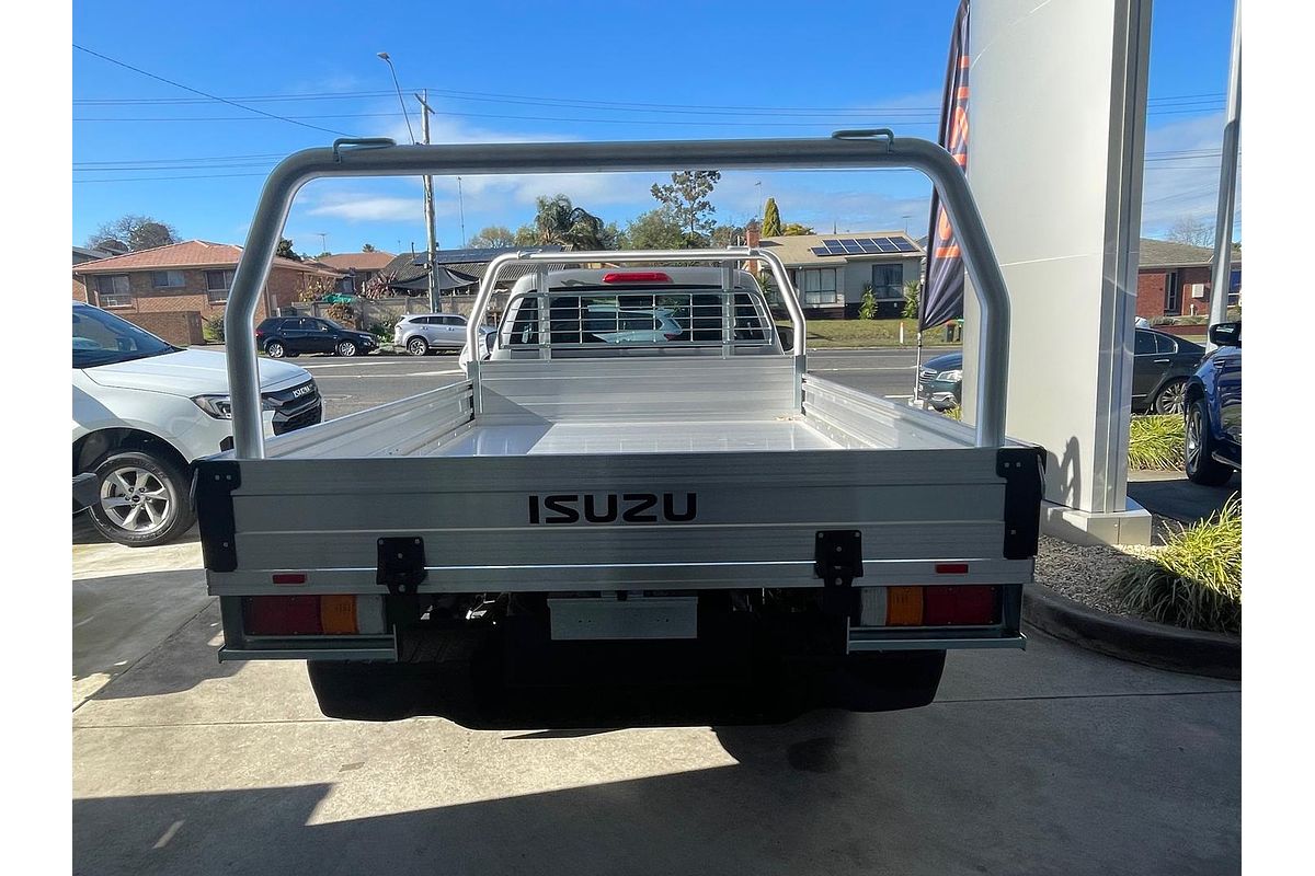 2025 Isuzu D-MAX SX High Ride Rear Wheel Drive