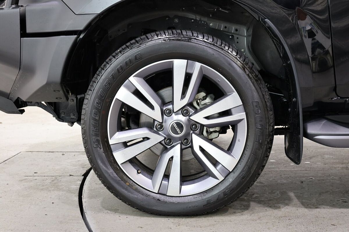 2024 Isuzu MU-X LS-T