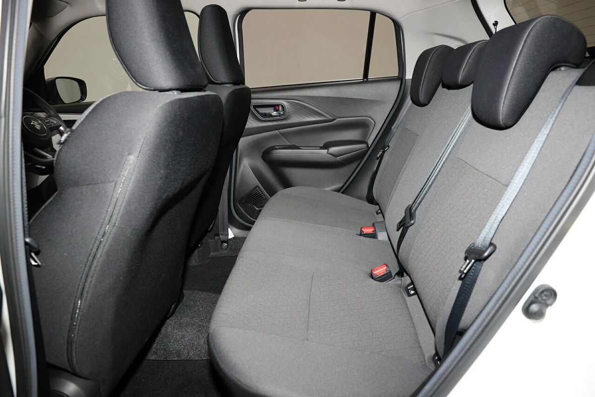 2025 Suzuki Swift Hybrid GLX UZ