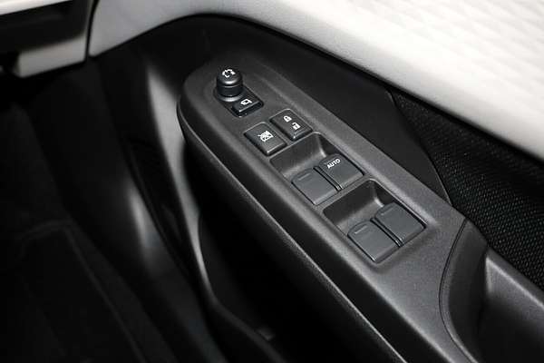 2025 Suzuki Swift Hybrid GLX UZ