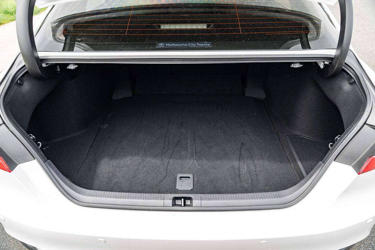 2021 Toyota Camry Ascent AXVH70R