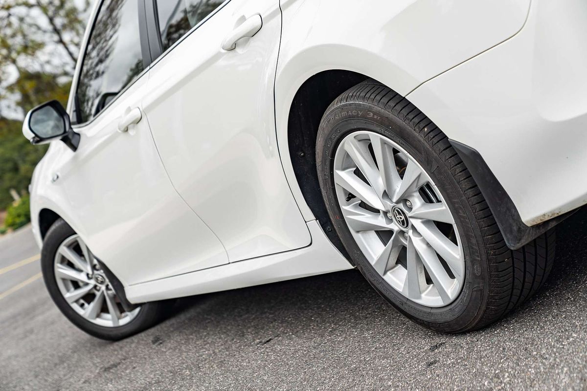 2021 Toyota Camry Ascent AXVH70R