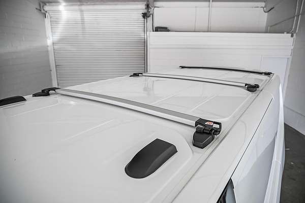 2025 Volkswagen Transporter TDI 125kW NSN LWB Low Roof