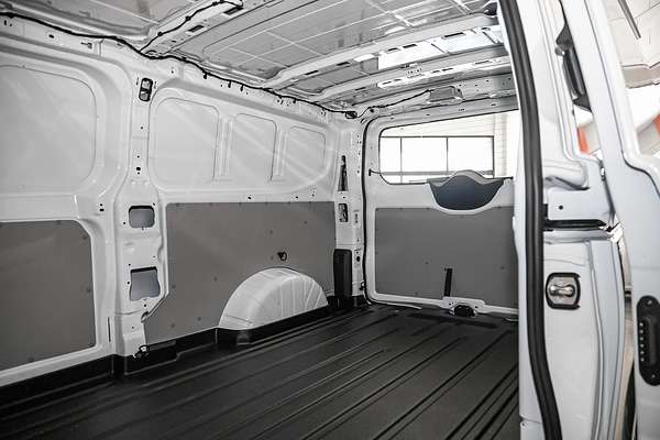 2025 Volkswagen Transporter TDI 125kW NSN LWB Low Roof