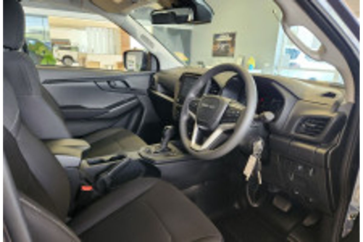 2025 Isuzu D-MAX SX 4X4