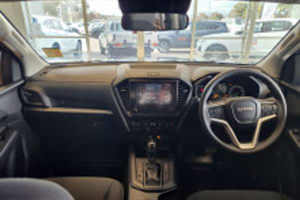 2025 Isuzu D-MAX SX 4X4